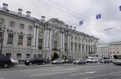 Winter street scene in Saint Petersburg on December 21, 2015