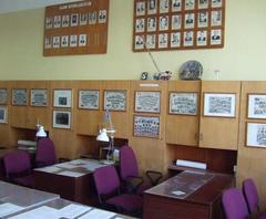 Lecturer in a classroom of the Department of Hoisting and Transport Systems at Bauman Moscow State Technical University
