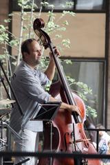 László Máthé performing with Budapest Klezmer Band at Örkény Theatre open-air event