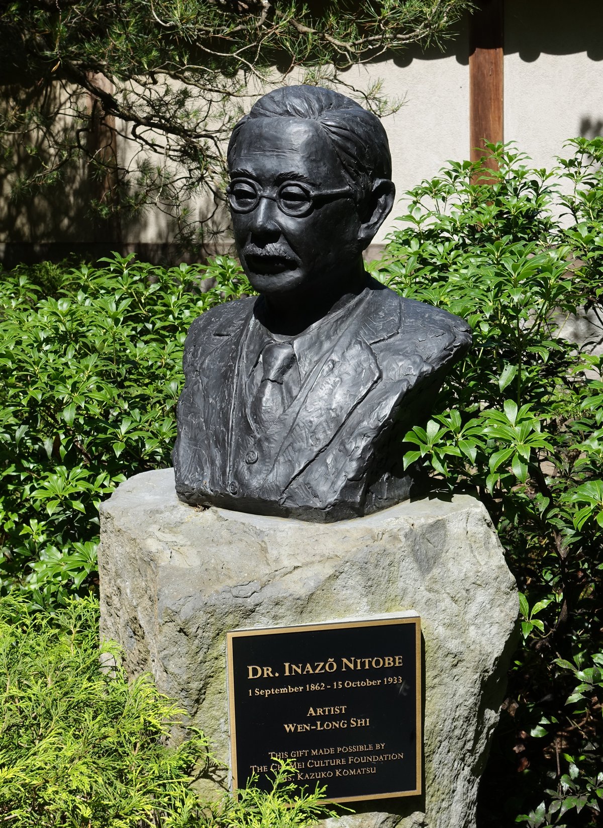 Bust of Nitobe Inazō in Nitobe Memorial Garden at University of British Columbia Vancouver