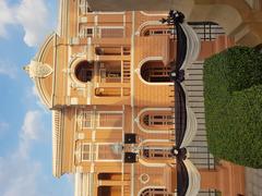 Saran Rom Palace in Bangkok with traditional Thai architecture and vibrant colors