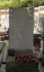 Robert Haas Memorial at Hernalser Friedhof Cemetery