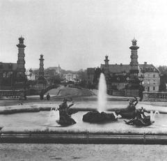 Luitpoldbrücke in Munich with Prinzregentenstraße and Prinz Carl Palais