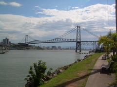 Hercilio Luz Bridge in Florianópolis under blue sky