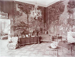 Elegant salon interior of Schloss Wolfsgarten with antique furniture and classic decor