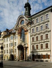 Street view of Sendlingerstraße in Munich showing building facades at house numbers 30, 32, and 34