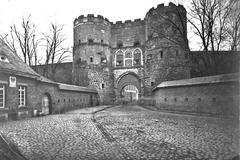 Historic view of Rudolfplatz and Hahnentor gate before the city wall demolition in 1880, Cologne