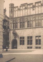 Gürzenich building with cardinal bust at corner of Bolzengasse in Cologne