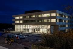 Frontal view of GUZ Uni Tübingen during nautical twilight