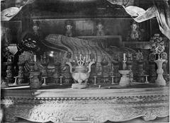 Giant Reclining Buddha statue 24 chi long in Peking