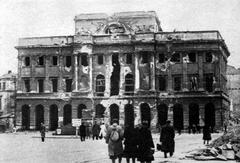 Staszic Palace in Warsaw damaged after the 1944 Uprising