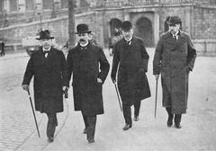 Four Swedish political leaders Arvid Lindman Nils Edén Ernst Trygger and Hjalmar Branting outside Royal castle 1917