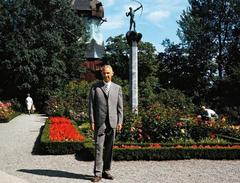 Gardener Ingemar Gram in the garden of Prins Eugens Waldemarsudde