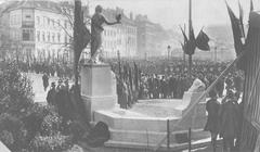 War pigeon monument inauguration ceremony