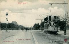 Vintage postcard of Saint-Mandé showing the Porte de Vincennes with a double-decker tramway of the Nogentais railway and the Colonnes du Trône in the background