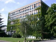 Front view of the Institut de Biologie Moleculaire et Cellulaire building