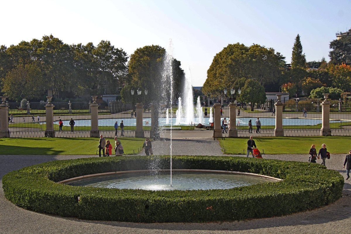 Dramatic fountains at the entrance of the Royal Villa of Monza