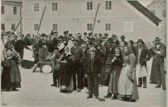 Historic photo of food distribution after earthquake in Ljubljana 1895