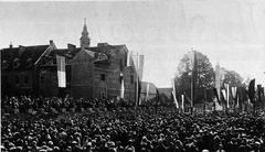 Unveiling ceremony of the Illyrian Provinces monument in Ljubljana with a crowd and officials