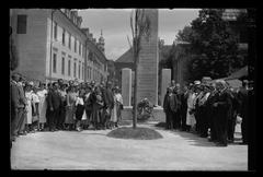 French fighters' farewell for our liberation in 1932