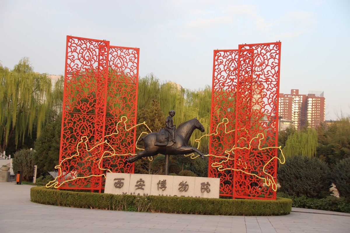 Bronze statue of Tang dynasty female polo player in Xi'an City Museum