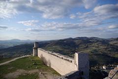 Black and white photo of Rocca Maggiore in Assisi
