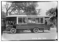 Vintage bus on Fifth Avenue in New York City