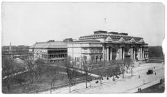 Metropolitan Museum of Art entrance in New York City with grand columns and steps