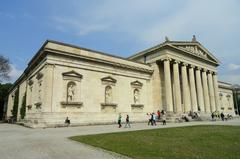 Exterior view of the Glyptothek museum in Munich, Germany, showcasing classical architecture