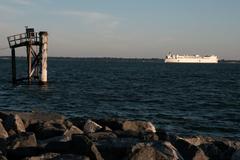 USNS Comfort hospital ship sailing back to Naval Station Norfolk amid COVID-19 pandemic