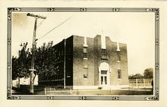 École paroissiale de Saint-Nazaire de Ville Lasalle historical building exterior