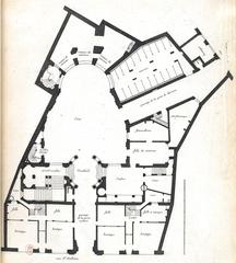 Architectural floor plan of Hôtel de Beauvais by Jean Marot from L'Architecture française