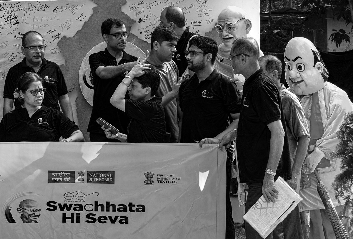 Public awareness campaign to keep environment clean at Rabindra Sarobor