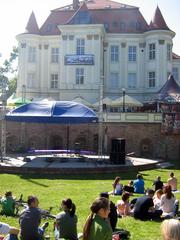 Crowd enjoying scene near the castle in Leśnica at Festiwal Dobrego Piwa 2011