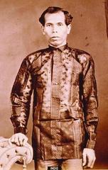 Philippine Indio dressed in traditional Baro ng Tagalog