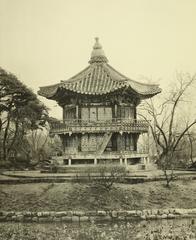 Illustrations of Gyeongbokgung Palace from a Korean artbook