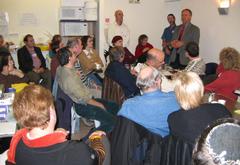 Shlomo Peretz conducting Workshop on Using FrameScript for technical writers in Lumenis Cafeteria, Yokneam, Jan 2005