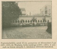 Statues of kings in the walls of the former Załuski Library courtyard left wing
