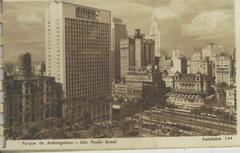 Partial view of Anhangabaú Valley in São Paulo with buildings and streets, black and white photo