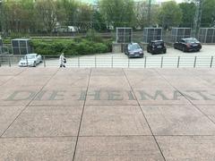 Plaza in front of Hamburger Kunsthalle with modern and old building sections