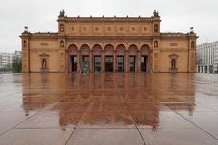 Exterior view of Kunsthalle Hamburg art museum building with modern architecture