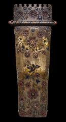 Traditional Iroquois cradle board used for carrying infants, displayed at Musée de la civilisation, Quebec