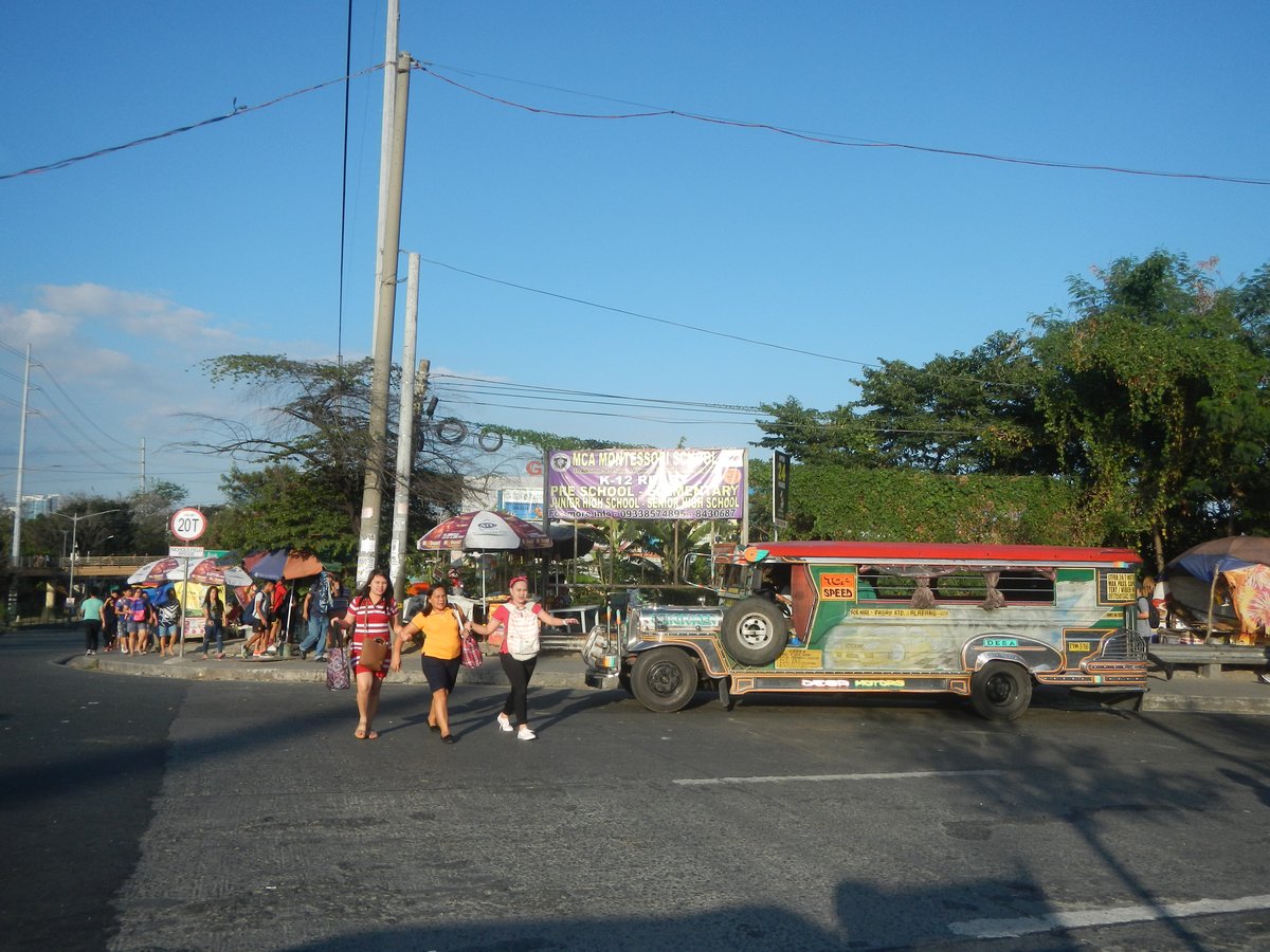 Sales Interchange connecting South Luzon Expressway and Metro Manila Skyway in Makati City-Pasay, Metro Manila