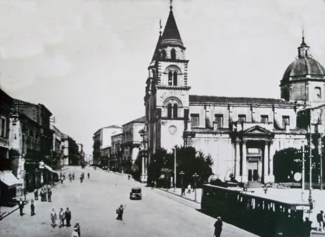 Tram convoy at Piazza Duomo in Acireale