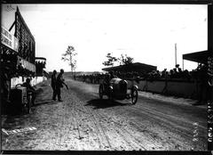 1920 Cyclecar race at Circuit de la Sarthe with Violet on Major arriving