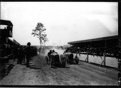 1920 vintage cyclecar race at Circuit de la Sarthe with Mauve and Rousseau starting on Elfe cars