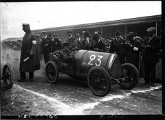 Vintage car race at Circuit de la Sarthe featuring Friederich driving a Bugatti voiturette
