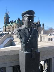 Hampton Gray bust at Valiants Memorial in Ottawa