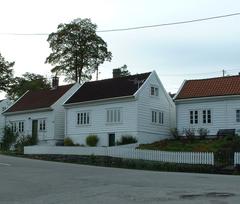 Idyllic small house settlement in Alvøen, originally workers' housing for employees at Alvøen paper factory