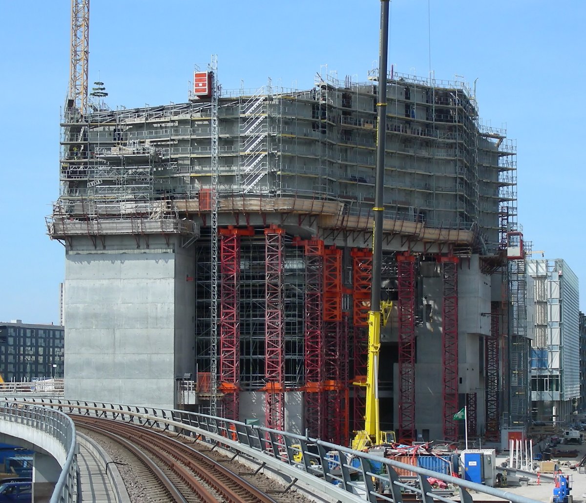 DR Byen concert hall segment 4 viewed from Metro station